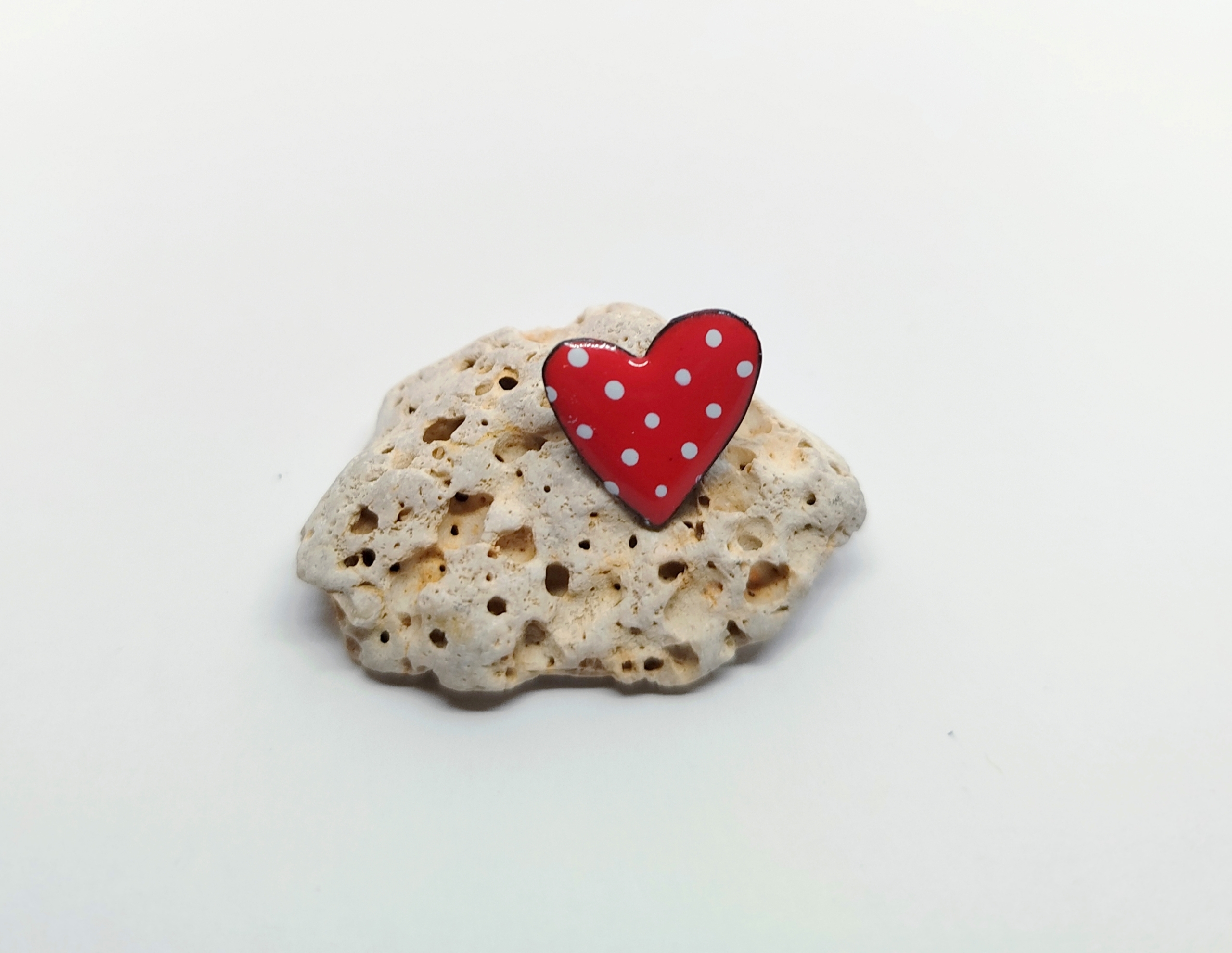 MINI KITŰZŐ – Szívecske, piros pöttyös - Image 1